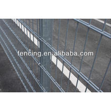 Double wire panel fence